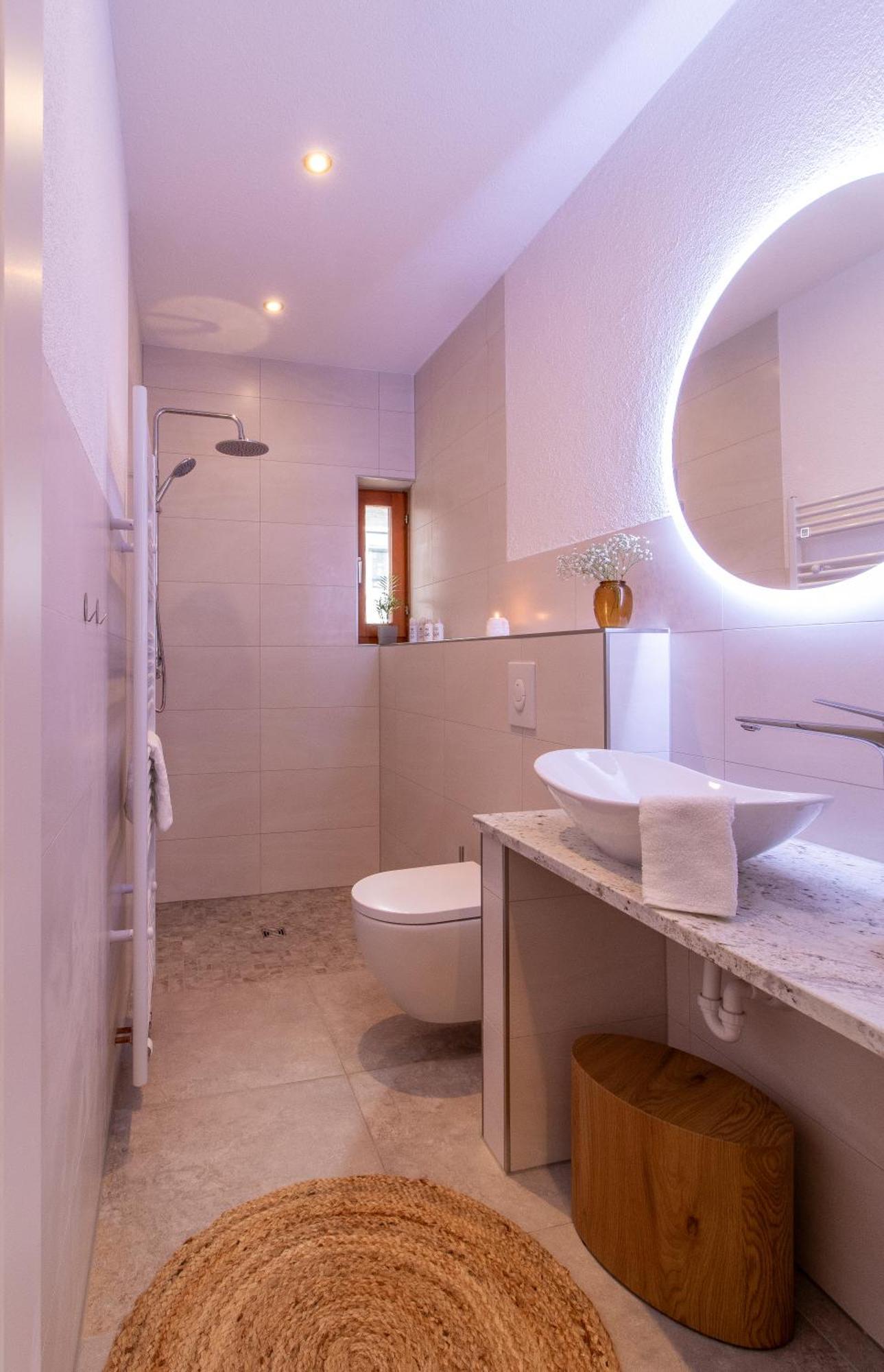 Stilvolles City-Apartment I Netflix I Wlan L Stellplatz I Zentral Шварценберг Екстер'єр фото